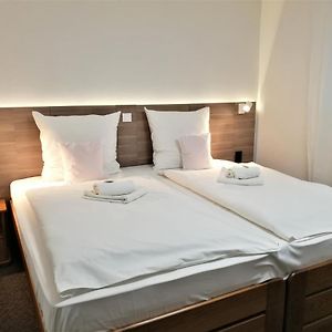 Pokój z łóżkiem king-size